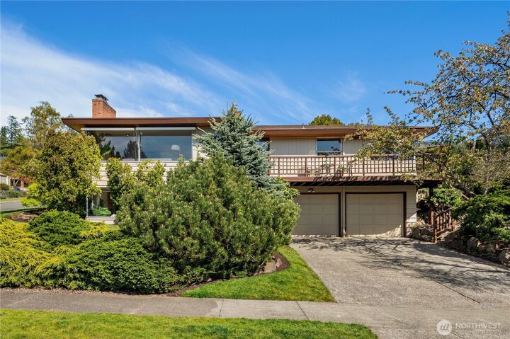 Property Photo:  4241 SW Donovan Street  WA 98136 