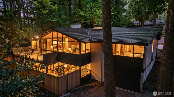 Property Photo:  7236 NE 121st Place  WA 98034 