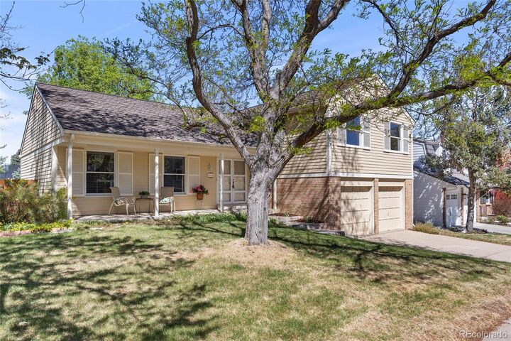 Property Photo:  6933 S Olive Way  CO 80112 