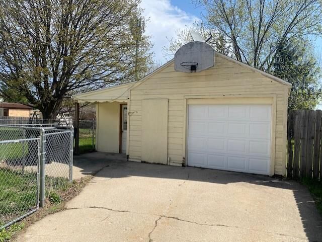 Property Photo:  1121 Cleveland Street  WI 53511 