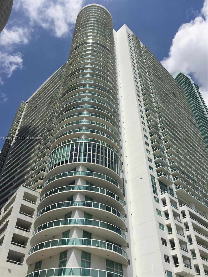 Property Photo:  1800 N Bayshore Dr 1506  FL 33132 