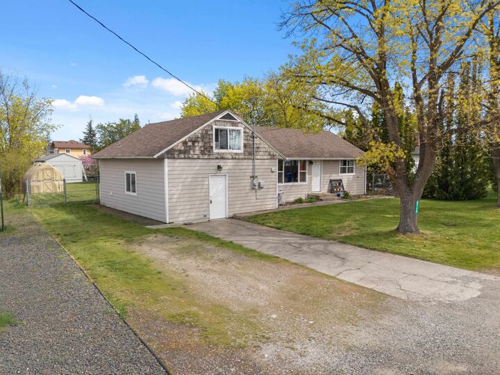 Property Photo:  8719 E Valleyway Ave  WA 99212 
