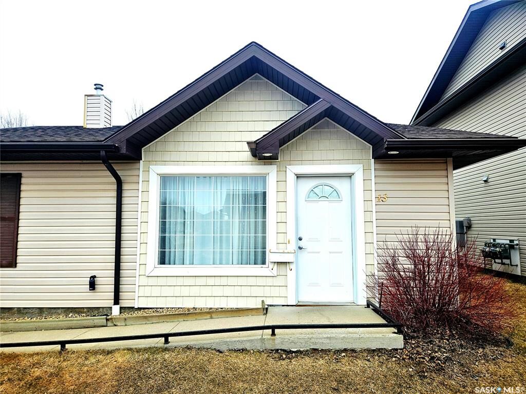 Property Photo: 135 Keedwell Street 13 SK S7W 0A3