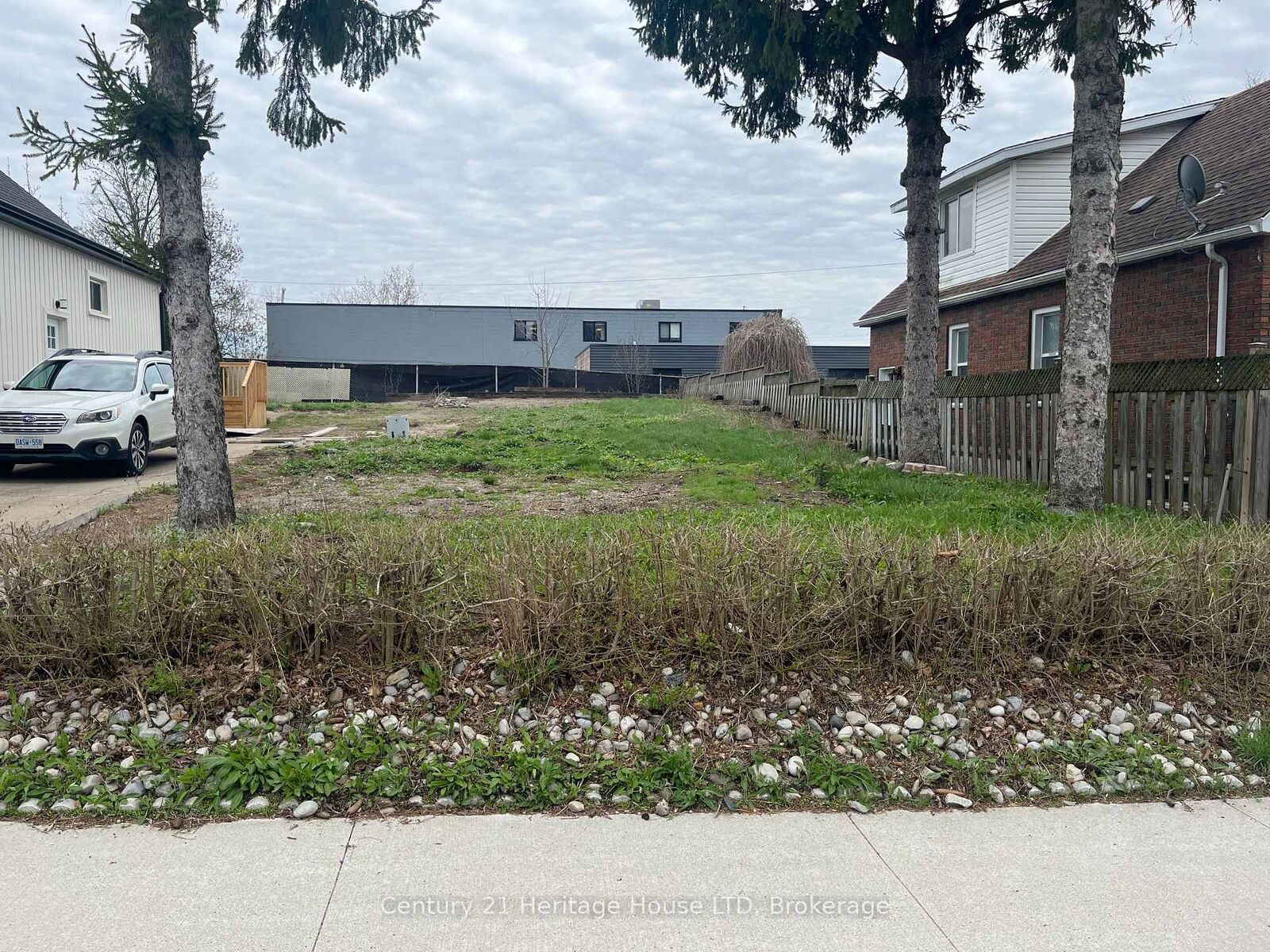 Photo de la propriété:  V/L Patricia Street  ON L2V 3W1 