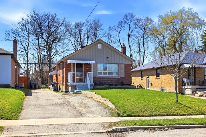 Photo de la propriété:  10 Garthwood Drive  ON M1K 2J5 