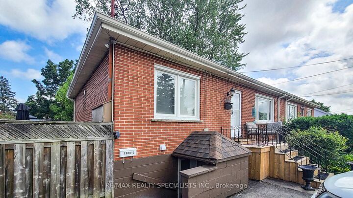 Property Photo: 1306-08 Leighland Road ON L7R 3S5