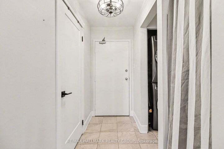 Property Photo: 280 Brittany Drive 312 ON K1K 4M4