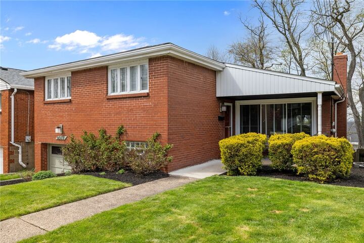 Property Photo:  6577 Rosemoor St  PA 15217 