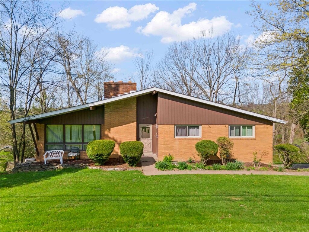 Property Photo:  207 Marion Drive  PA 15317 