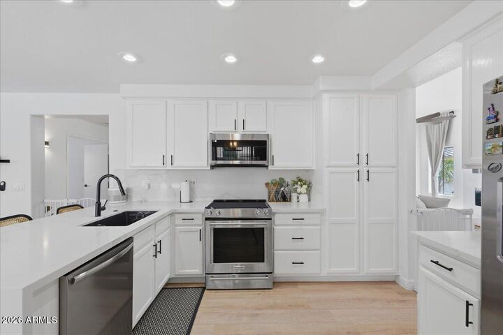 Property Photo: 2442 S Augustine Circle AZ 85209