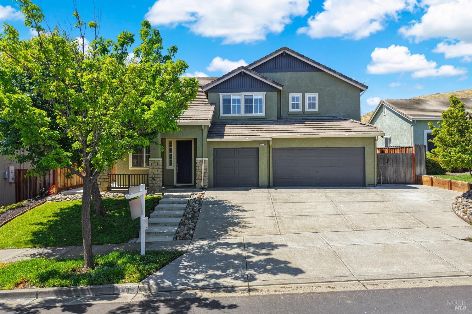 Property Photo:  1833 Roseleaf Drive  CA 94534 