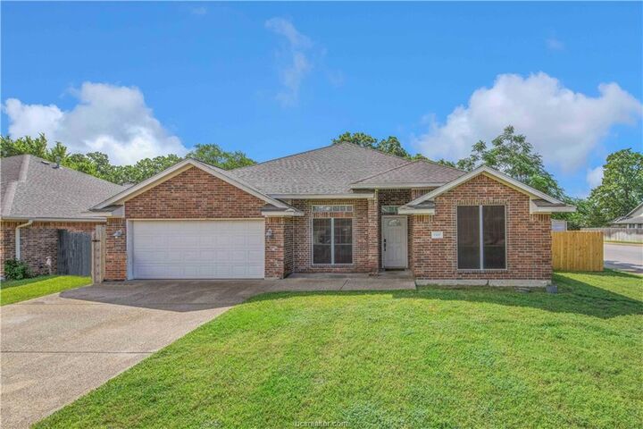 Property Photo:  1500 Hunter Creek Drive  TX 77845 