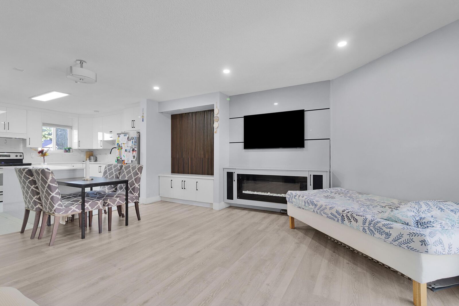 Property Photo: 6657 138 Street 77 BC V3W 5G7