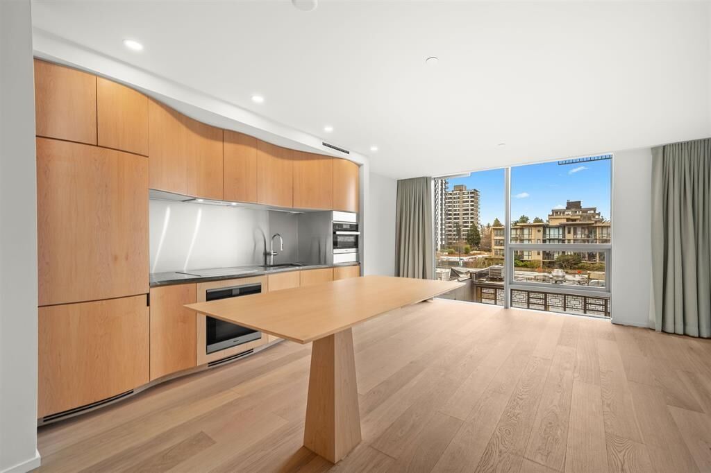 Property Photo: 1568 Alberni Street 60X BC V6G 0E3