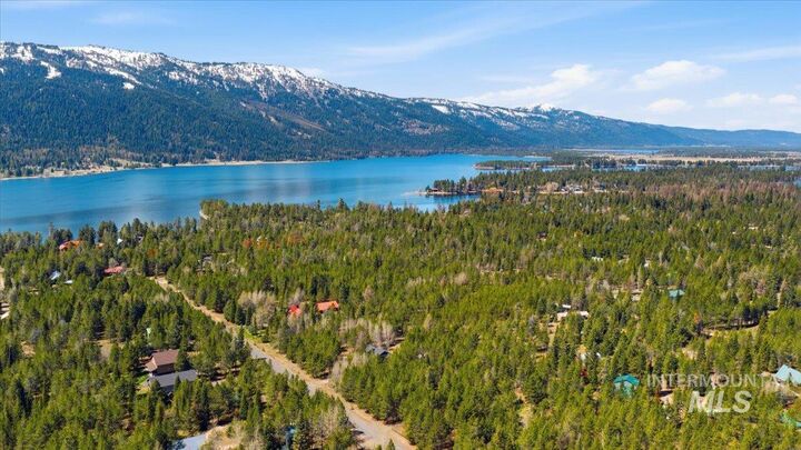 Property Photo:  206 Edwards Ln  ID 83615 