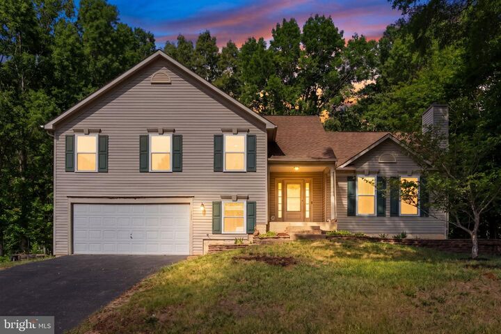 Property Photo:  11704 Exeter Court  VA 22408 