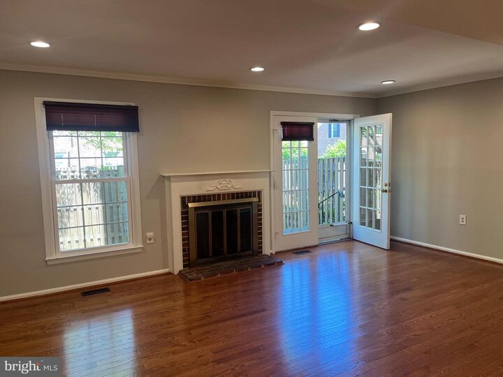 Property Photo:  2518 Arlington Mill Drive C S  VA 22206 