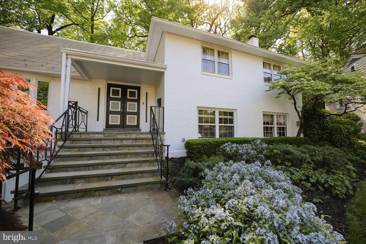 Property Photo:  2824 Ellicott Street NW  DC 20008 