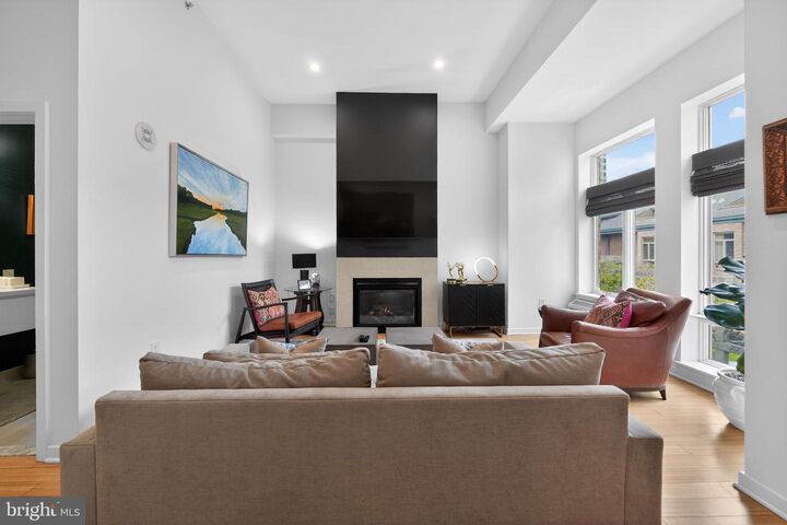 Property Photo:  1900 Hamilton Street D15  PA 19130 