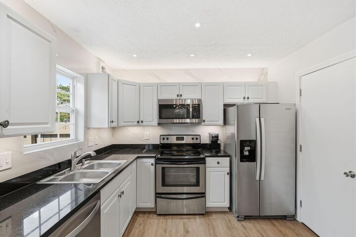 Property Photo:  7909 Thornfield Lane  OH 43235 