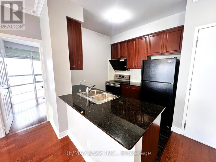 Property Photo:  83 Borough Drive 3505  ON M1P 5E4 