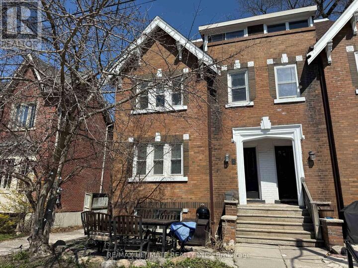 Property Photo:  8 Avion Avenue  ON M4E 1C3 