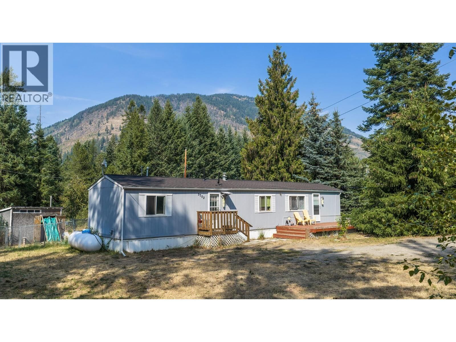 Property Photo: 5702 Bertha Road BC V0B 1W1