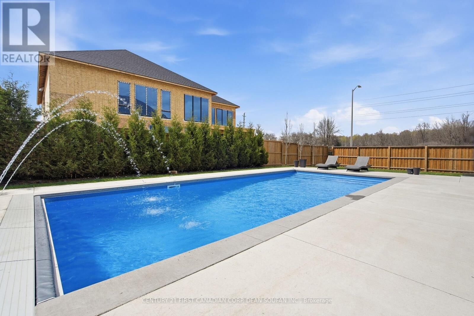 Property Photo:  7218 Silver Creek Circle  ON N6P 0G9 