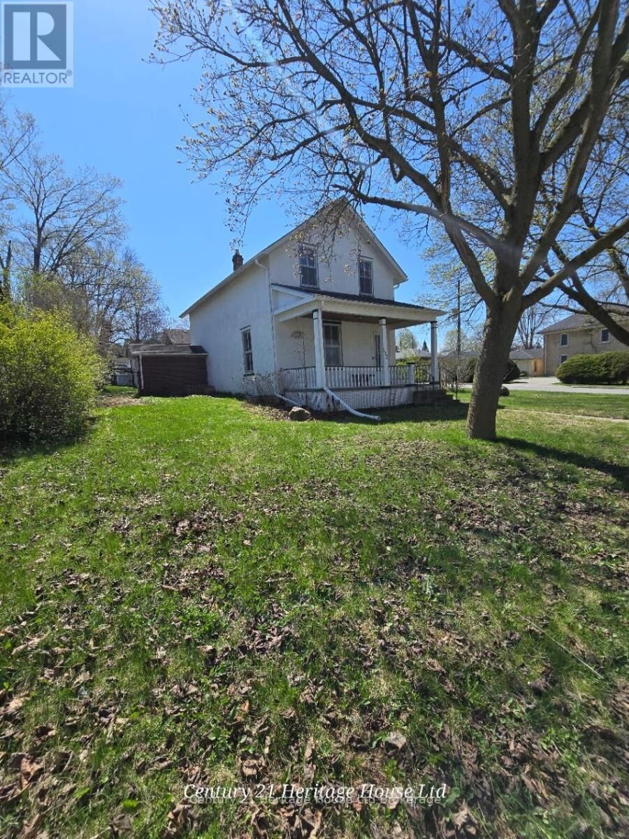 Photo de la propriété:  152 Charles Street East  ON N5C 1K2 