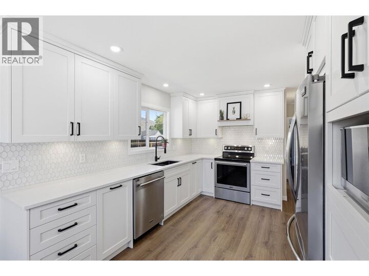 Property Photo:  2484 Young Avenue  BC V2B 4M8 