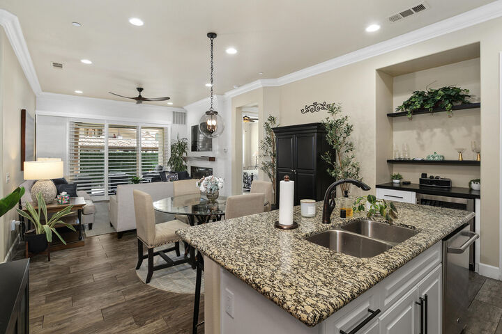 Property Photo:  2102 Via Calderia 2102  CA 92260 