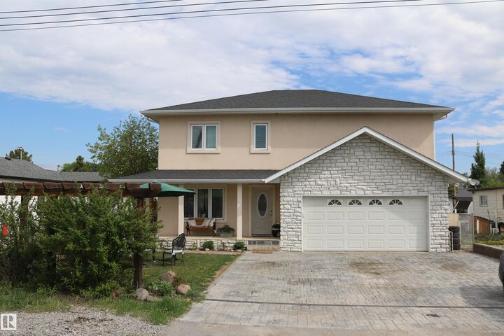 5016 44 Ave — photo 1