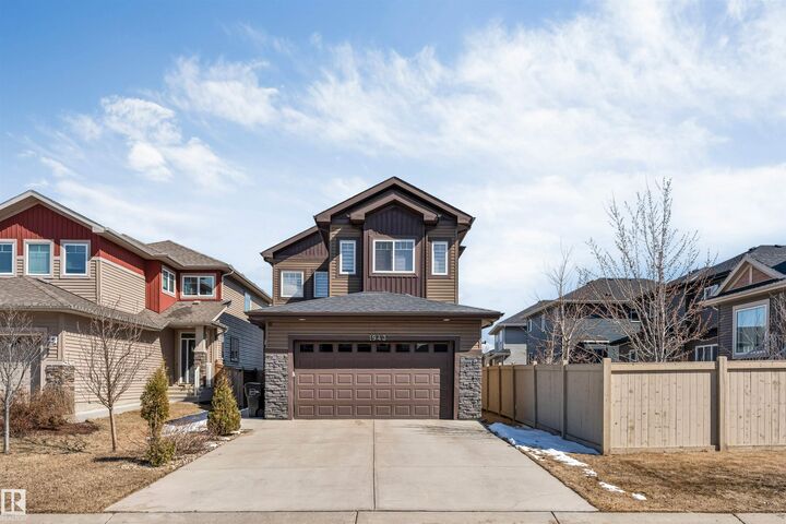 1943 Adamson Terrace SW — photo 1