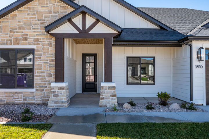 Property Photo:  2324 S Eagle Ridge Dr  UT 84720 