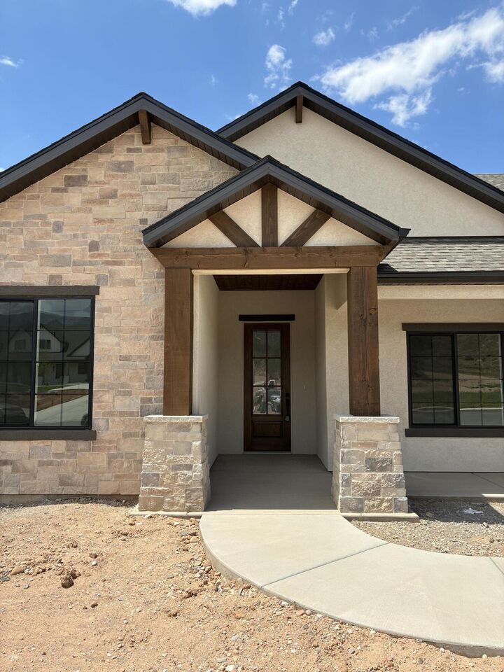 Property Photo:  2324 S Eagle Ridge Dr  UT 84720 