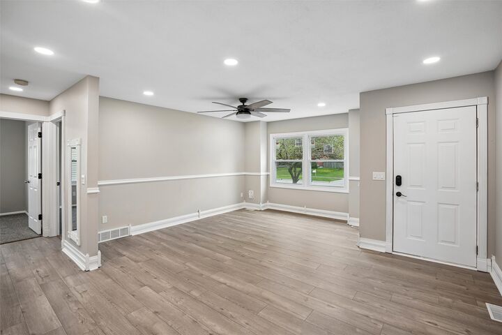 Property Photo:  1109 NE Jacob Street  IA 50111 