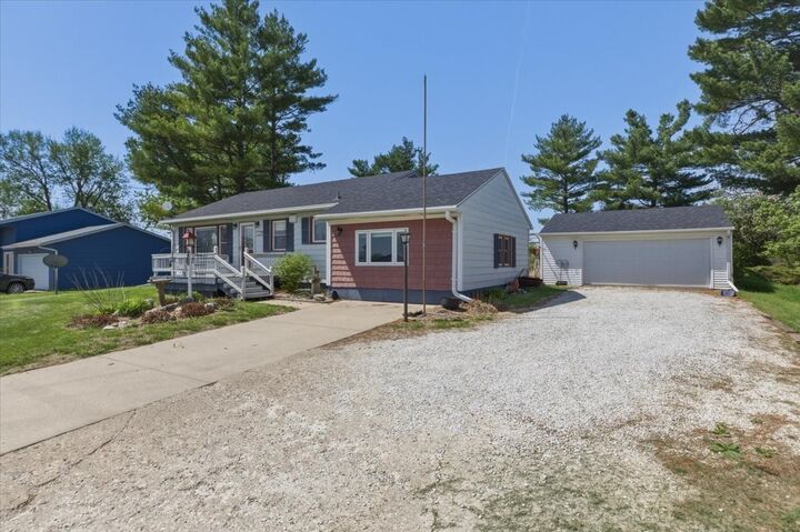 Property Photo:  2509 1st Avenue  IA 50220 