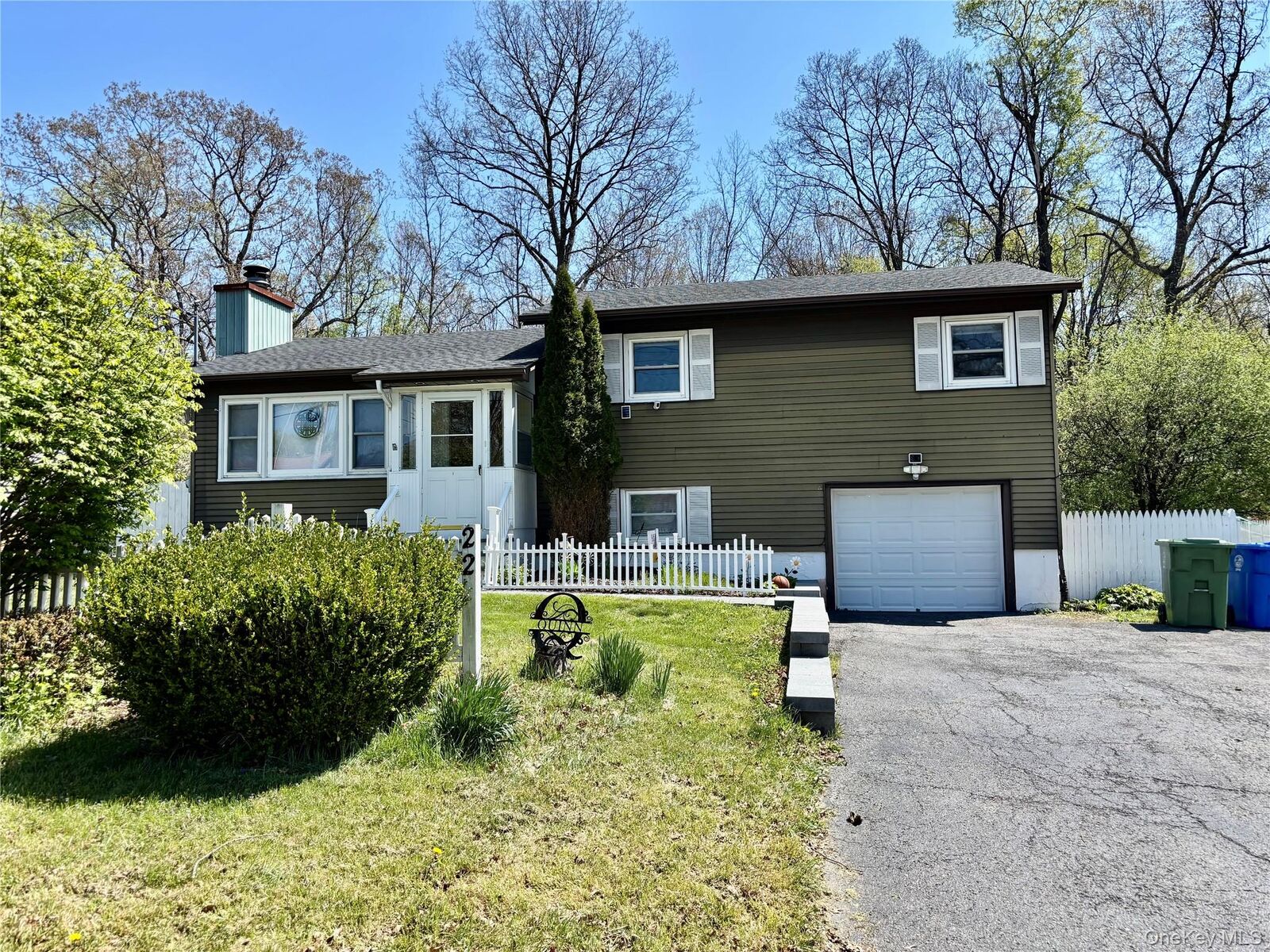 Property Photo:  22 Oak Lane  NY 10940 