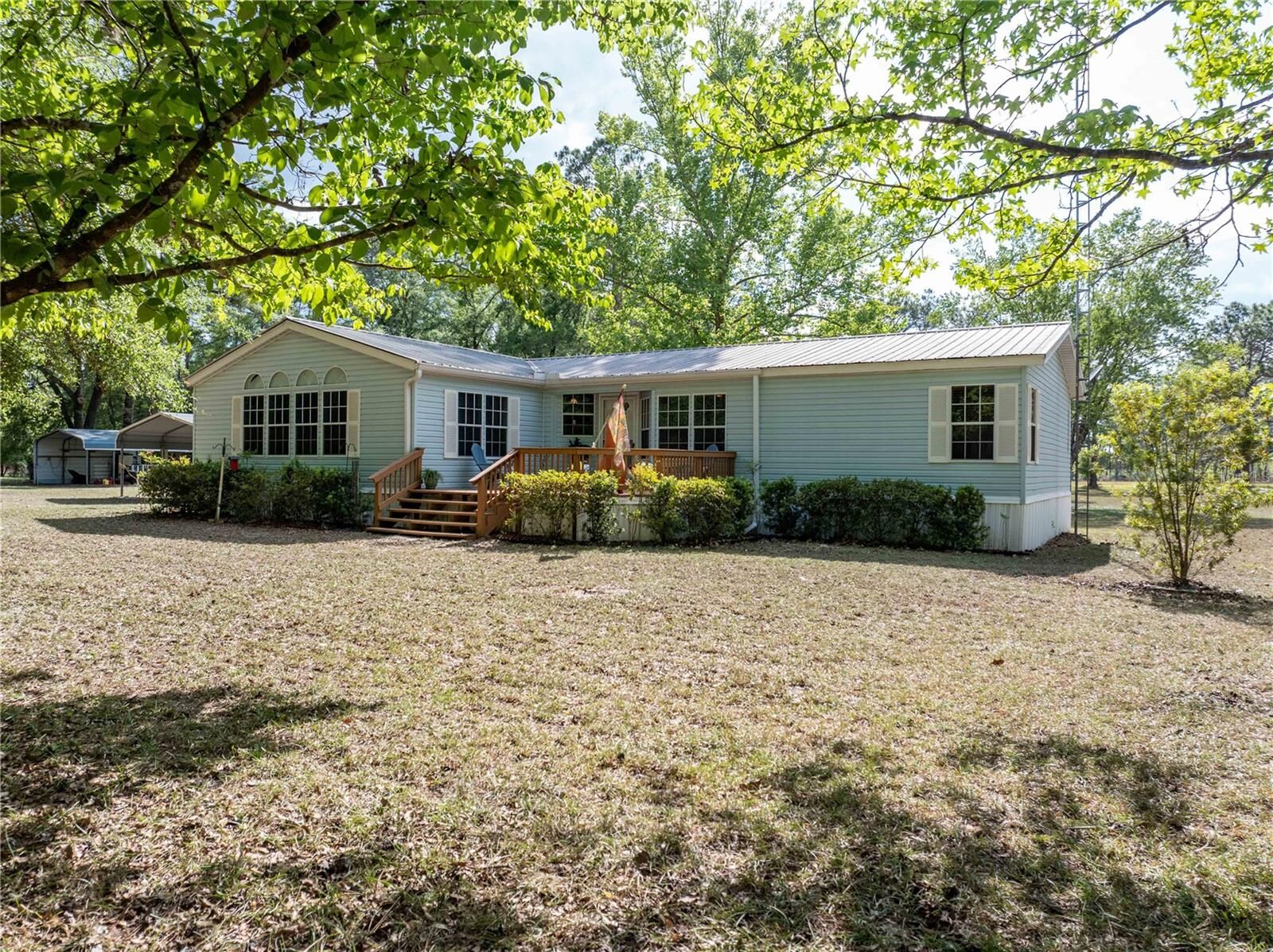 Property Photo:  159 SW 70th Avenue  FL 32619 