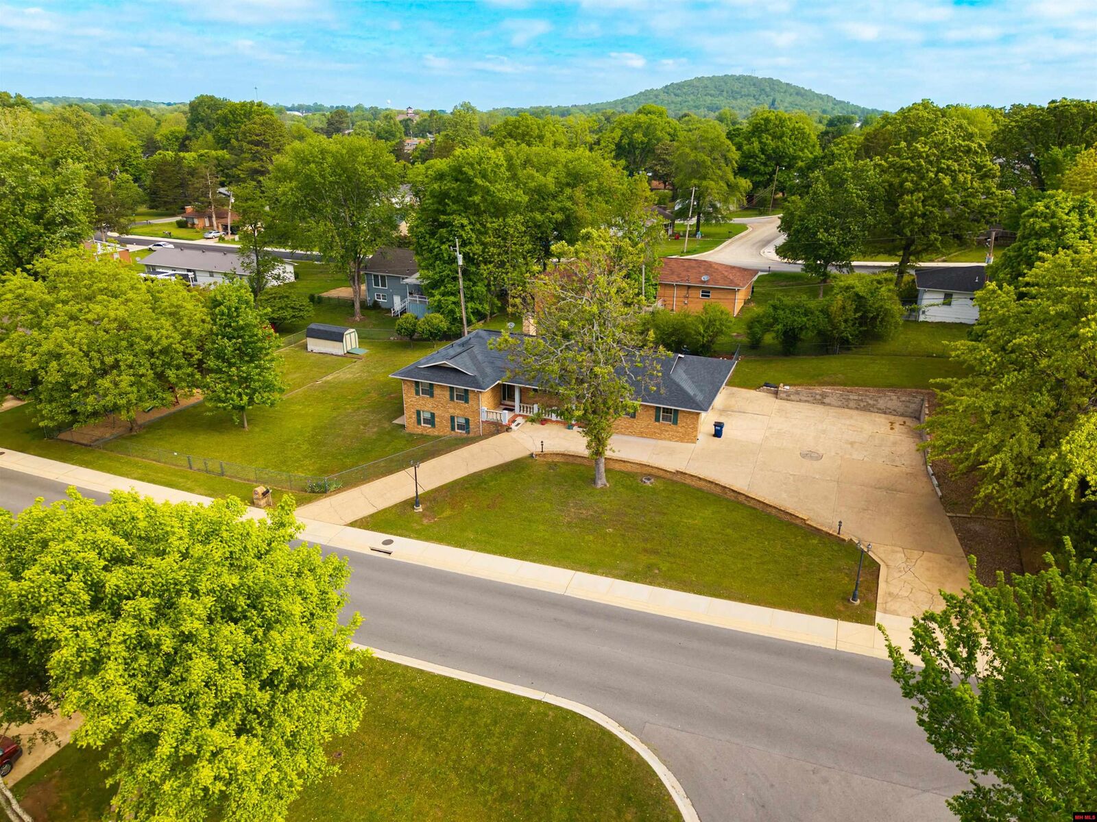 Property Photo:  835 E 1st Street  AR 72653 