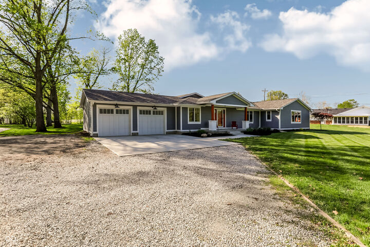 Property Photo:  2200 Sunnybrook Lane  IN 46052 