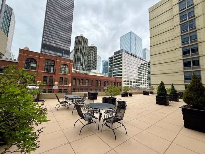Property Photo:  440 N Wabash Avenue 1008  IL 60611 