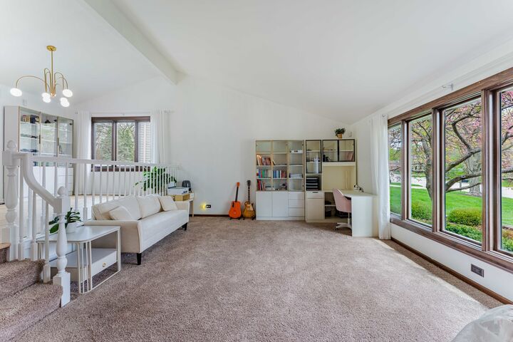 Property Photo:  6486 Hanover Court  IL 60532 