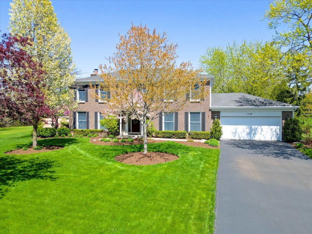 Property Photo:  1430 Allyson Court  IL 60048 