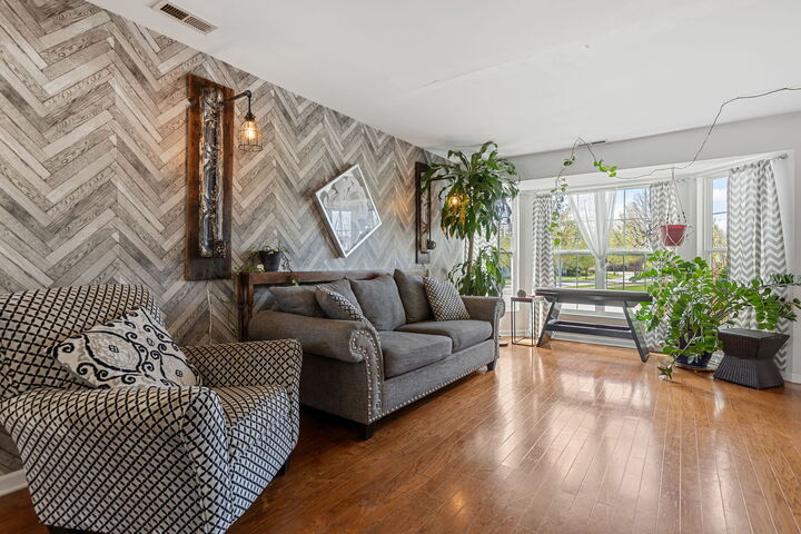 Property Photo:  434 Victoria Circle  IL 60466 