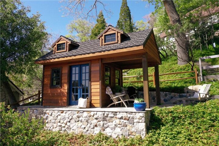 Property Photo: 406 N406b CA 92352