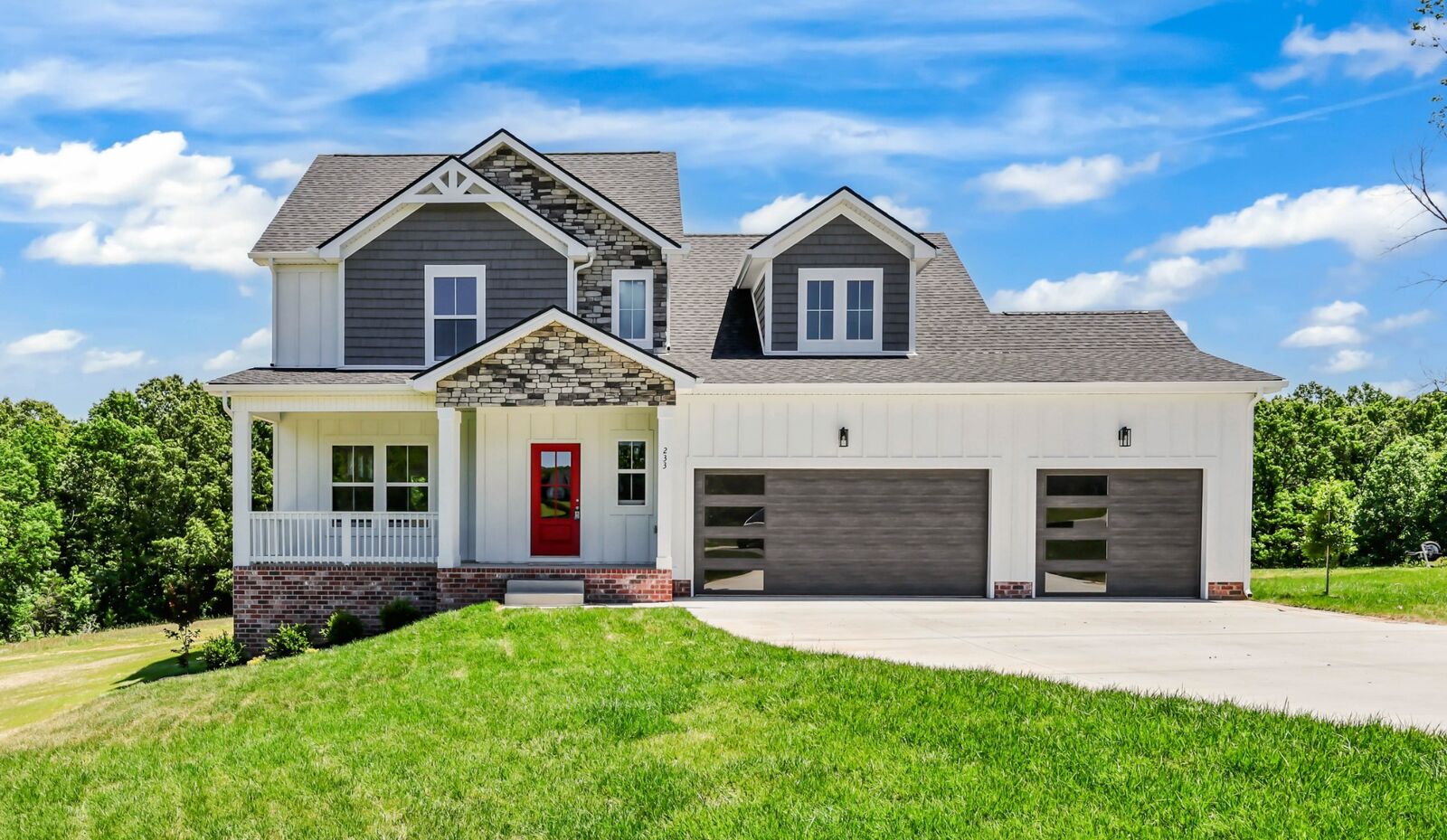 Property Photo: 233 Lewis Grant Ln TN 37171