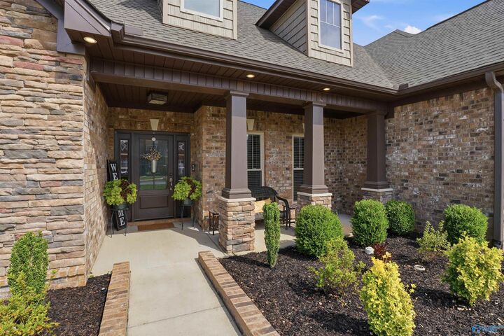 Property Photo: 105 Cypress Way AL 35757