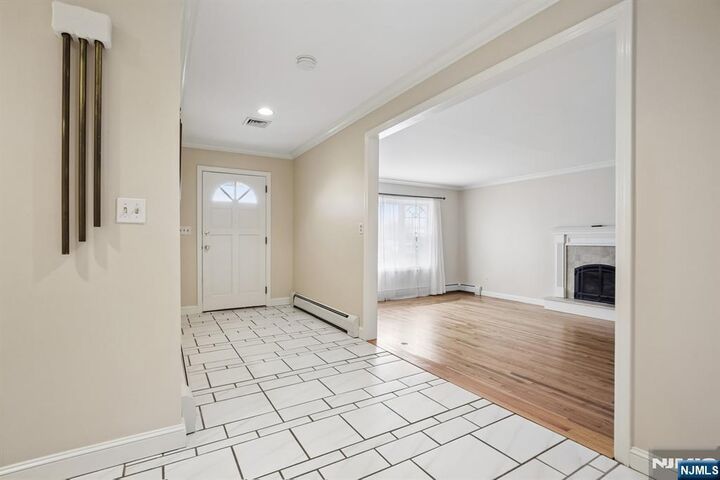 Property Photo:  312 Lenox Avenue  NJ 07442 