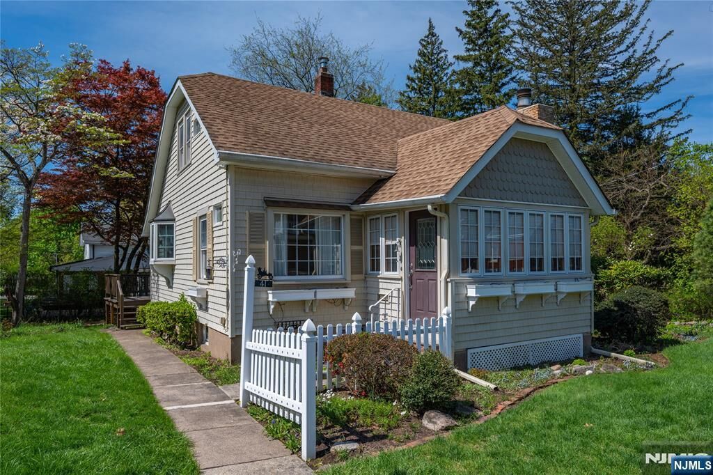 Property Photo:  41 Center Street  NJ 07432 